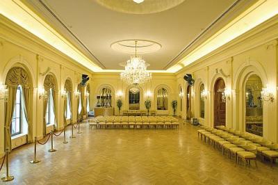 Ballraum - Ort der weltberühmten Füreder Anna Bälle. Wellnesswochenende in Balatonfüred - Anna Grand Hotel Balatonfüred Wine & Vital Wellnesshotel am Balaton - Balatonfüred