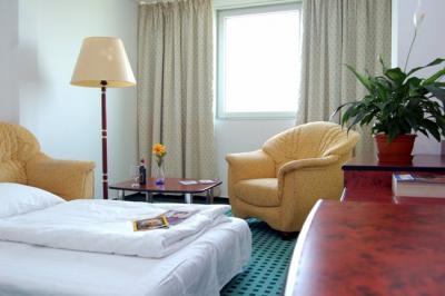 Zweibettzimmer in Budapest im Hotel Europa Congress Center - Budapest - Europa Hotels Congress Center Budapest - Superior - Aparthotel Europa