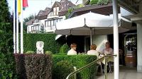 Terrasse im Hotel Molnar in Buda, auf dem Szechenyi-Berg, im schönsten Grünviertel von Budapest