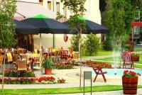 Garten im 4-Sterne-Castrum Hotel Szekesfehervar