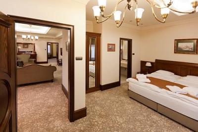 Schönes und Elegantes Hotelzimmer im Andrassy Residence Hotel in Tarcal - ✔️ Andrassy Kúria Tarcal 5* ✔️ Spa Wellnesshotel Tarcal