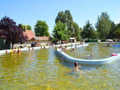 Jászapáti Heil- und Thermal Hotel Andrássy – Becken mit Thermalwasser in Jászapáti - ✔️ Andrássy Thermal Hotel*** Jászapáti - Spezielles Thermal- und Wellnesshotel in Ungarn