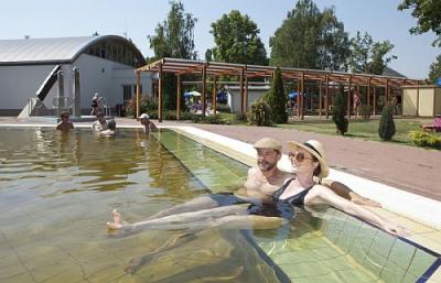 Heilbecken im Hotel Barack in Tiszakécske dem schönen Ort in Ungarn - ✔️ Barack Thermal Hotel Tiszakécske ✔️ Spa Hotel Barack