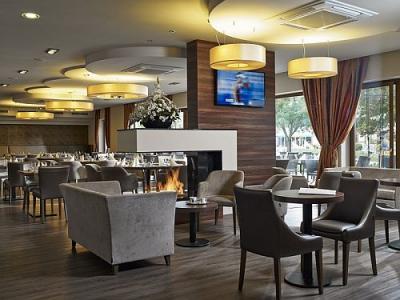 Ungarische Speisen im eleganten Restaurant des Hotels Barack in Tiszakécske - ✔️ Barack Thermal Hotel Tiszakécske ✔️ Spa Hotel Barack