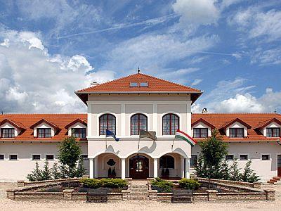 Schlosshotel in Ungarn - 4* Bodrogi Kuria in Inarcs - ✔️ Bodrogi Kúria Inárcs ✔️ Wellnesshotel in Inárcs