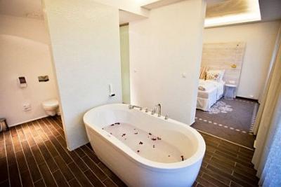 Elegante und romantische Suite in Wellness Hotel Bonvino in Badacsonytomaj - ✔️ Hotel Bonvino Badacsony ✔️ Wellness Hotel Bonvino
