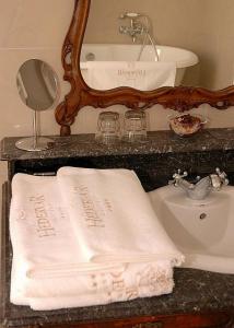 Hedervary Schlosshotel - Badezimmer im Viersternehotel in Hedervar - Hedervary Schlosshotel  Hédervár ✔️ Ungarn