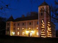 4-Sterne Schlossotel Hedervary in Hedervar in der Nähe von der österreichischen-ungarischen Grenze