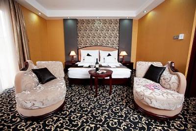 Colosseum Hotel ermäßigte Pauschalangebote für Wellness-Wochenende - ✔️ Colosseum Hotel Mórahalom ✔️ Günstiges Wellnesshotel