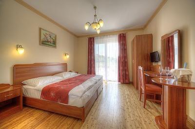 Schlosshotel Fried - romantisches Hotel mit Doppelsäng in Simontornya - ✔️ Fried Schlosshotel Simontornya ✔️ Hotel Fried wellness