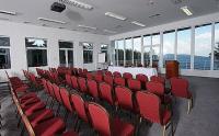 Konferenzraum und Veranstaltungsraum zu einem guten Preis in Galyateto