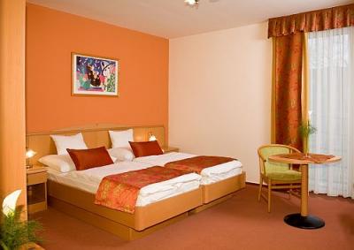 Györ Hotels - Kalvaria Hotel Györ, 3- und 4-Sterne-Hotel Kalvaria - ✔️ Hotel Kálvária Győr**** ✔️ Günstige Hotel Kalvaria Györ