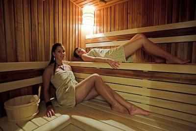 Sauna im Hotel Historia Veszprem mit Wellnessleisten - Hotel Historia Veszprem - Günstige Unterkunft in der Innenstadt von Veszprem mit Wellnessdienste