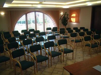 Konferenz- und Veranstaltungsräume im Hotel Airport Stacio in Vecses - ✔️ Airport Hotel Stáció Vecsés ✔️ Sonderangebote Flughafen