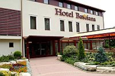 Hotel Bassiana in Sarvar - Neues Hotel in Sarvar - 4-Sterne Hotel Bassiana Sarvar - Hotel Bassiana**** Sárvár - 4 Sterne Wellness Hotel in Sarvar