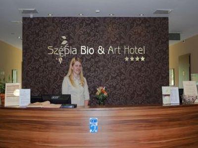 Art Hotel in Zsambek das neueste Wellness- und Biohotel im Zsambek-Tal - Ungarn - ✔️ Szépia Bio Art Wellness Hotel**** Zsámbék ✔️ Wellnesshotel