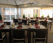 Hotel Flora Ungarische Spezialitäten im Restaurant Eger
