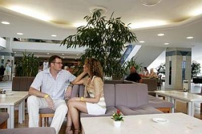 Danubius Hotel Marina Balatonfured - See Balaton - Rezeption von Marina - Urlaub am Plattensee - ✔️ Hotel Marina Balatonfüred ✔️ All Inclusive Hotel Marina