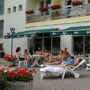 Terrasse im Hotel Nagyerdö Debrecen - Wellness- und Thermalhotel in Debrecen - ✔️ Hotel Nagyerdő*** Debrecen - Thermalhotel in Debrecen