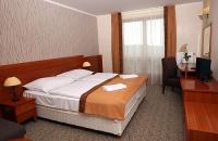 Erneutes 4-Sterne-Hotel im Wald im Matra-Gebirge - Hotel Narad Park - elegantes und geräumiges Zweibettzimmer
