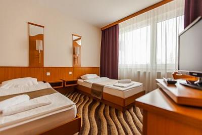 4-Sterne Premium Hotel Panorama - Zweibettzimmer - Wellness-Wochenende am Balaton, in Siofok - Prémium Hotel Panoráma**** Siófok - Spezielles Wellnesshotel in Siofok mit Halbpension