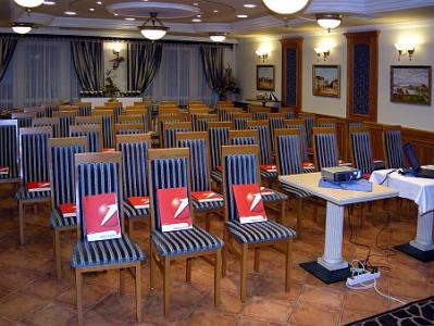 Hotel Villa Classica - gut ausgerüsteter Konferenzraum in Papa - ✔️ Villa Classica Pápa**** ✔️ 4 Sterne Hotel in Pápa