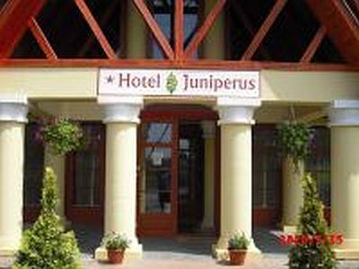 Hotel Juniperus Kecskemet - elegant und billige Unterkunft in Kecskemet - Juniperus Park Hotel Kecskemet - Hotel-Sonderangebote in Kecskemét nah zur Fabrik Merzedes-Benz