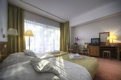 Urlaub mit der Familie am Plattensee, Wellness- und Konferenzhotel in Balatonszarszo - ✔️ Két Korona Wellnesshotel Balatonszárszó ✔️ Plattensee 