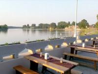 Hotel Tó Szálló Szelidi-See, Dunapataj – Grillterrasse mit Panorama im Hotel Tó in Dunapataj