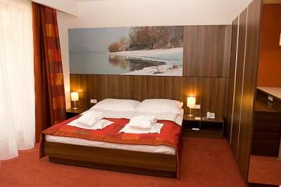 Schönes Doppelzimmer im Hotel Royal Club Visegrad - ✔️ Royal Club Wellness Hotel**** Visegrád - günstige Pakete mit Halbpension in Wellness Hotel in Visegrad