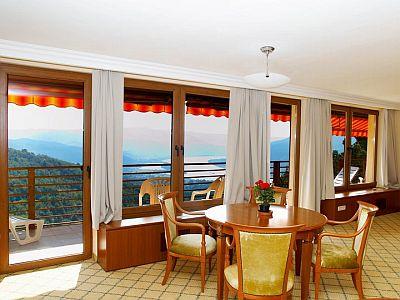 Donau-Knie-Panorama aus dem Hotelzimmer vom Hotel Silvanus in Visegrad - ✔️ Silvanus Hotel Visegrád ✔️ Wellnesshotel Silvanus