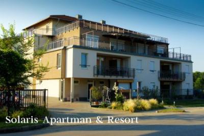 Solaris Apartman Resort Cserkeszõlõ – Billige Appartements mit Küche und Eintrittskarte ins Heilbad in Cserkeszõlõ zum Aktionspreis - ✔️ Solaris Apartman in Cserkeszõlõ - Preisgünstige Solaris Appartements