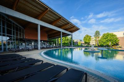 Wellness-Wochenende im Hotel Azur, am Südufer des Plattensees - ✔️ Hotel Azur Siofok**** ✔️ Wellnesshotel Azúr in Siófok